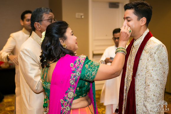 Sugarland_Marriott_Houston_Indian_Wedding_Baraat_Photos_007