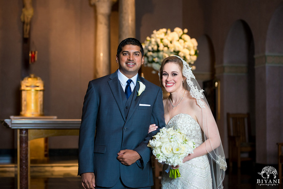 St_Annes_Catholic_Church_Houston_Fusion_Indian_Wedding_Couple's_Photos_002