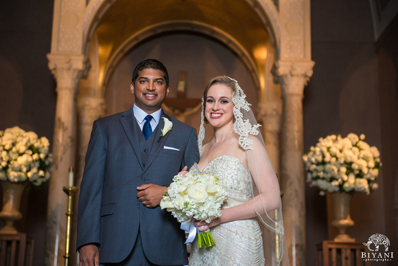 St_Annes_Catholic_Church_Houston_Fusion_Indian_Wedding_Couple's_Photos_009