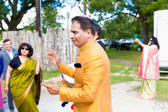 Hindu_Jewish_Wedding_Ceremony_Baraat_Photos_017