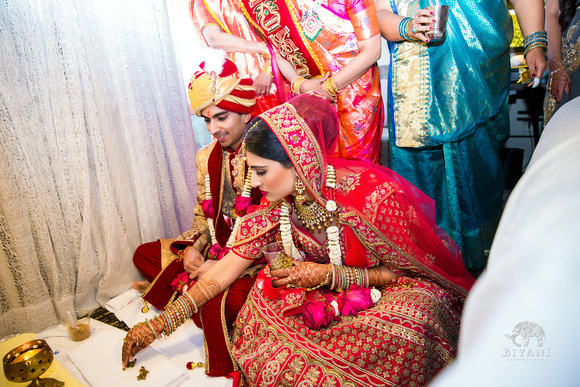 SN_Indian_Wedding_Ceremony_Grooms_Home_Photos_Sugarland_Marriott_Houston_TX_010