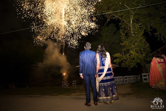 Hindu_Jewish_Wedding_Reception_Couples_and_Fireworks_Photos_016