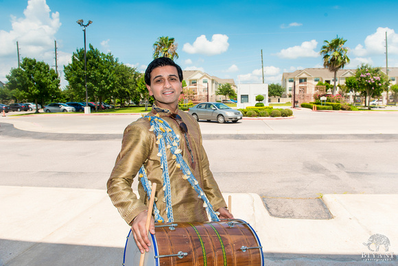 BAPS_Shri_Swaminarayan_Mandir_Wedding_Baraat_Photos_Houston_TX_004