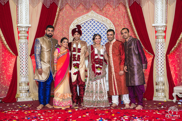 BAPS_Shri_Swaminarayan_Mandir_Wedding_Group_Photos_Houston_TX_048