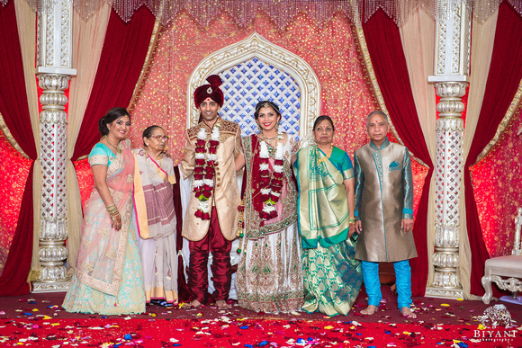 BAPS_Shri_Swaminarayan_Mandir_Wedding_Group_Photos_Houston_TX_016