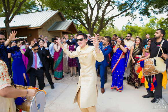 Hindu_Jewish_Wedding_Ceremony_Baraat_Photos_013
