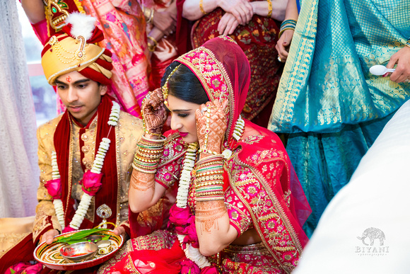 SN_Indian_Wedding_Ceremony_Grooms_Home_Photos_Sugarland_Marriott_Houston_TX_015