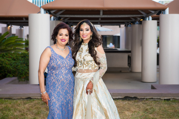 Fusion_Indian_Wedding_Reception_Group_Photos_Hilton_Post_Oak_Houston_TX_017