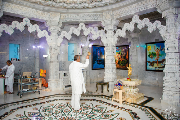 BAPS_Shri_Swaminarayan_Mandir_Wedding_Abhishek_Photos_Houston_TX_001