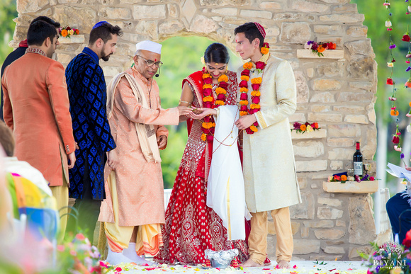 Hindu_Jewish_Wedding_Ceremony_Photos_139