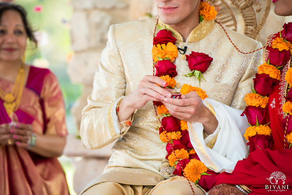 Hindu_Jewish_Wedding_Ceremony_Photos_216