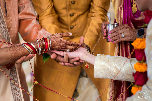 Hindu_Jewish_Wedding_Ceremony_Photos_102
