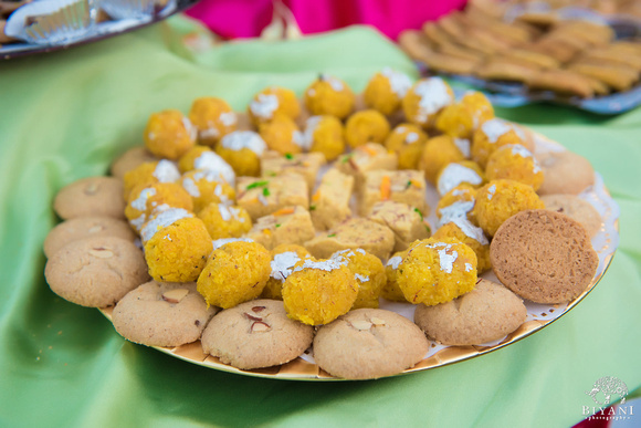 Hindu_Jewish_Wedding_Reception_Decor_Details_Food_Photos_040