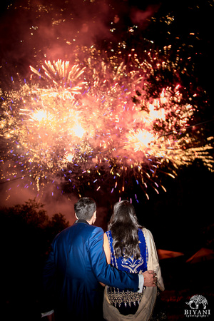 Hindu_Jewish_Wedding_Reception_Couples_and_Fireworks_Photos_036