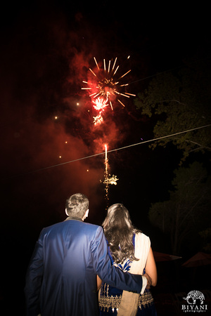 Hindu_Jewish_Wedding_Reception_Couples_and_Fireworks_Photos_031