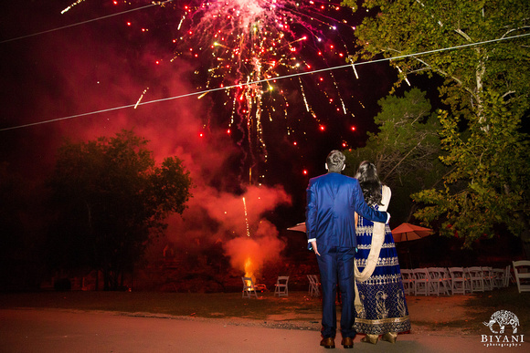 Hindu_Jewish_Wedding_Reception_Couples_and_Fireworks_Photos_023
