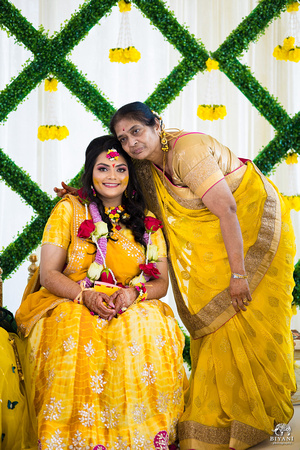 Dallas_Indian_Wedding_Haldi_Photos_Bride_Biyani_Photo_099