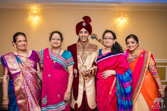 BAPS_Shri_Swaminarayan_Mandir_Wedding_Baraat_Photos_Houston_TX_007