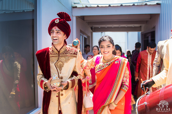 BAPS_Shri_Swaminarayan_Mandir_Wedding_Baraat_Photos_Houston_TX_021