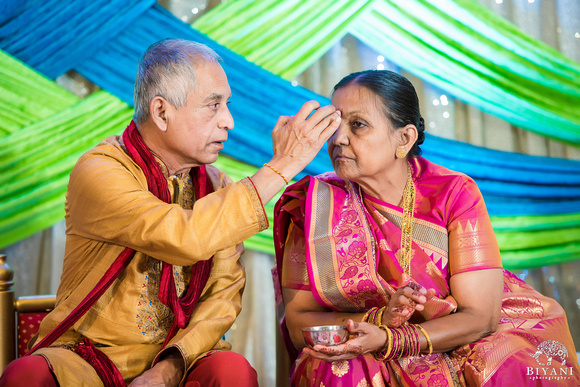 BAPS_Shri_Swaminarayan_Mandir_Wedding_Bride_Vidhi_Photos_Houston_TX_010